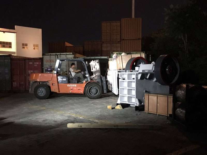 APJ-5075E jaw crusher before shipment