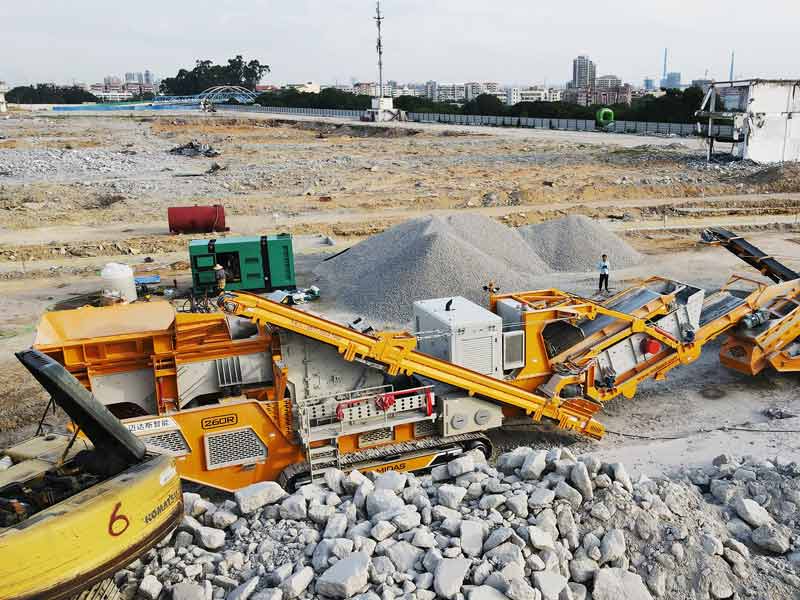 mobile stone crushing station