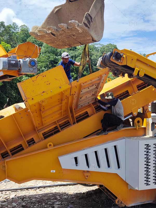 installing mobile crusher at site