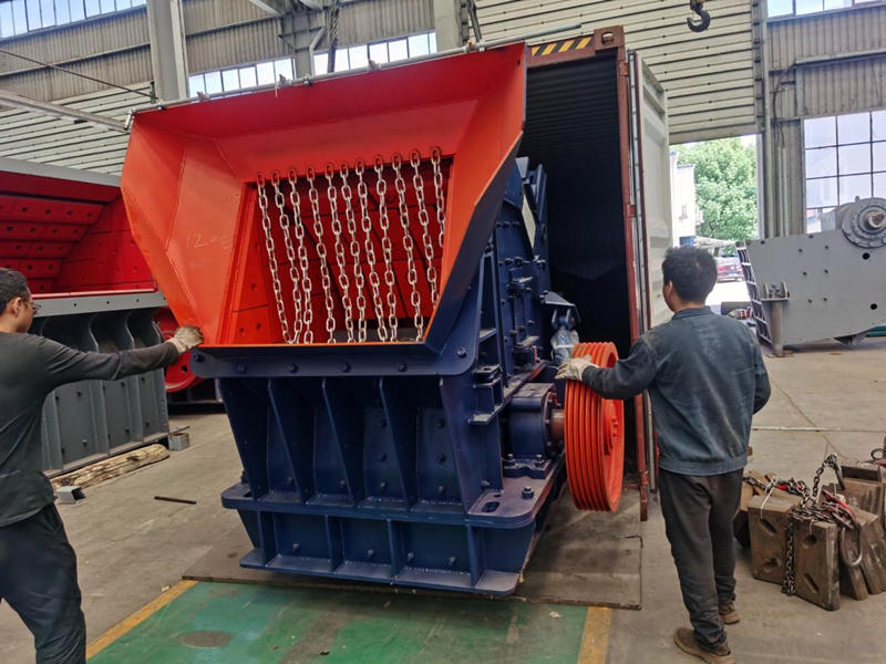 portable impact crusher part in container for shipment