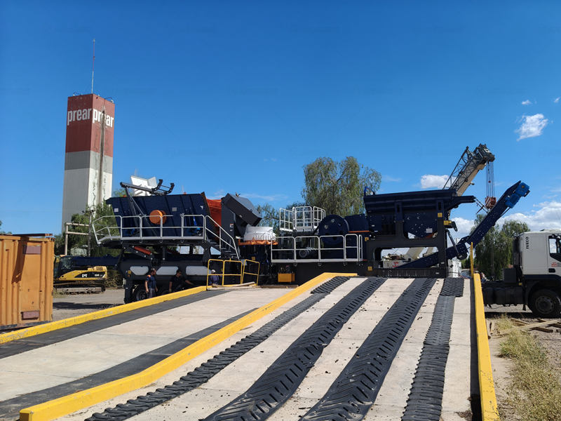 60tph mobile crusher plant during installation in Argentina
