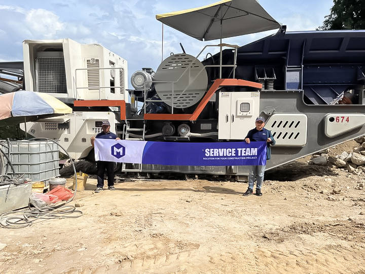 andamine service team onsite with mobile jaw crusher for mining