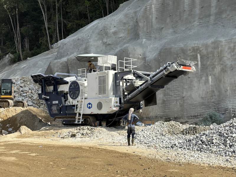 crawler mobile crusher plant with smart control