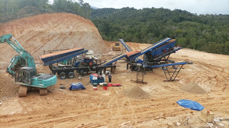 Andamine mobile cone crusher and mobile screening plant working in Malaysia supporting airport construction project