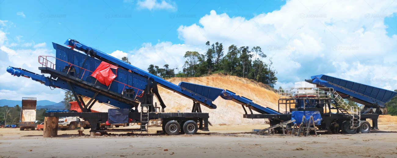 mobile crusher and mobile screening plant for Malaysian customer supporting the ariport expansion project in Sarawak