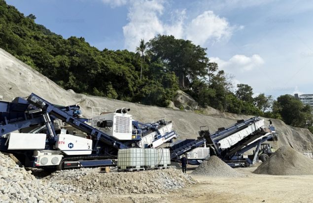 mobile crusher plants with easy relocation and fast deployment